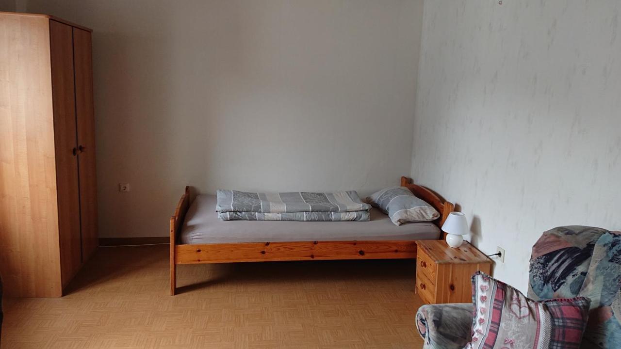 Ferienwohnung Linde - Marburg Biedenkopf Mit 5 Zimmer Und Balkon Frechenhausen ภายนอก รูปภาพ