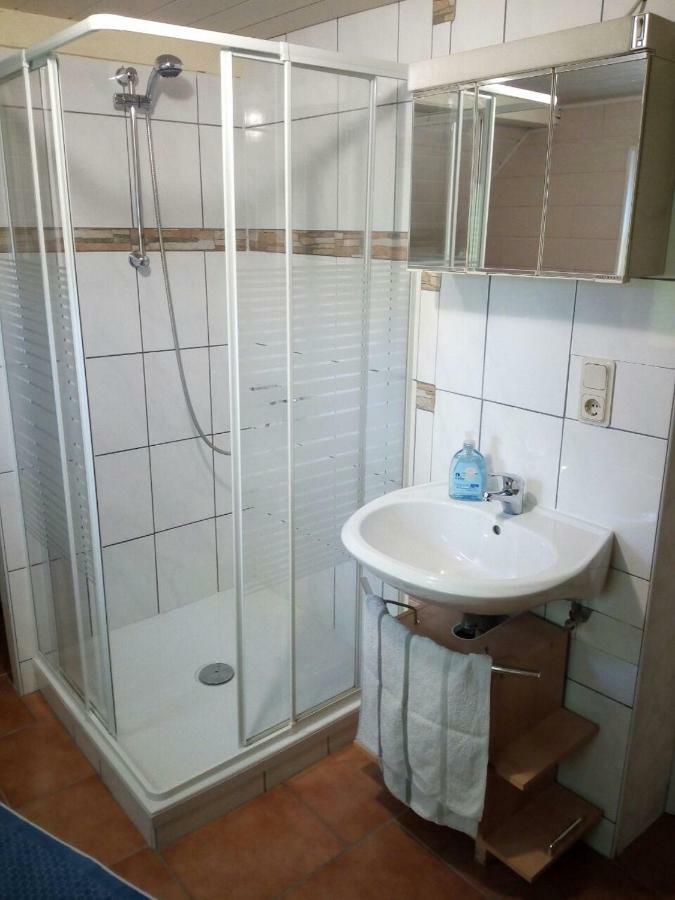 Ferienwohnung Linde - Marburg Biedenkopf Mit 5 Zimmer Und Balkon Frechenhausen ภายนอก รูปภาพ